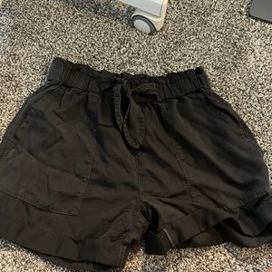 dark grey/black tie aerie shorts